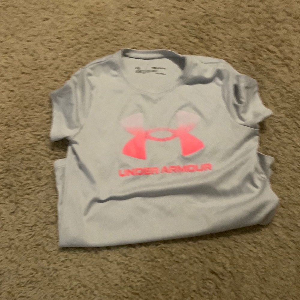 Girls under armor t-shirt size ysm